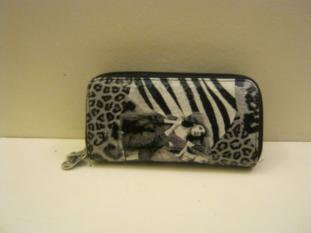 purse zebra black and white